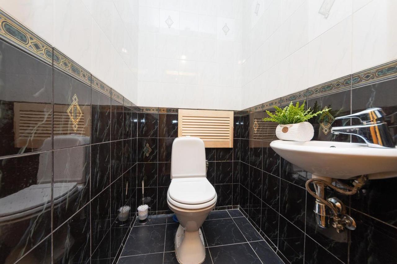 Spacious Apartments In The Center Of Obolon 2 Bedrooms Kiev Ngoại thất bức ảnh